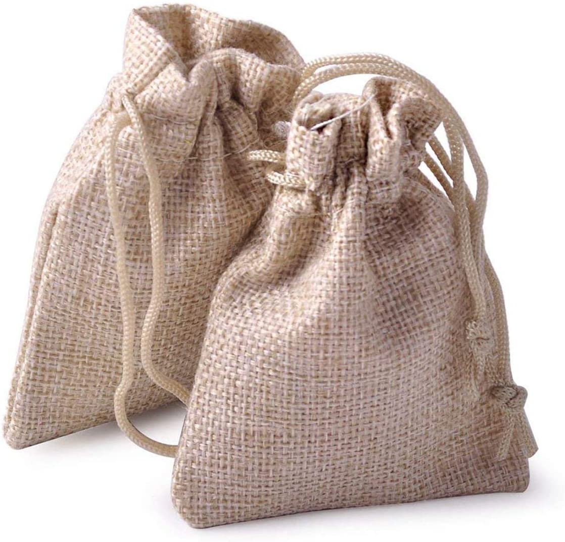 Double drawstring jute bag, easy fasten with soft liner. best suited for small jam jars and sweet jars.Please note unsuitable for Spirit bottles and if used for Demijohn bottles the cork will protrude out of the bag.